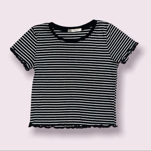 Black/White Heart Hips Striped Crop top Size Small